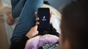 TikTok広告とは|費用や種類から成果を出すコツまで解説